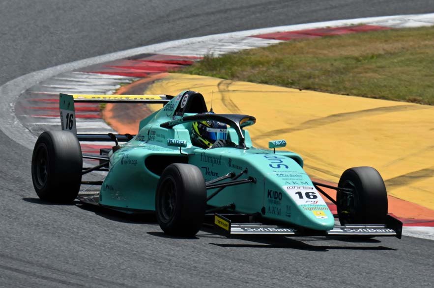 佐藤樹がダブルPPを獲得、新原、⽩崎が2〜3番⼿　INDPクラスではDRAGONが圧倒、ダブルポール奪う