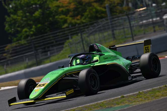 佐藤樹がダブルPPを獲得、新原、⽩崎が2〜3番⼿　INDPクラスではDRAGONが圧倒、ダブルポール奪う