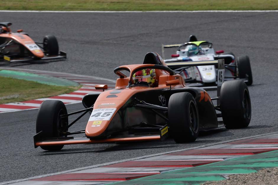 新原光太郎が反撃の狼煙︕ 鈴⿅でダブルPPを獲得　INDPはDRAGON、KENTAROがポール分け合う
