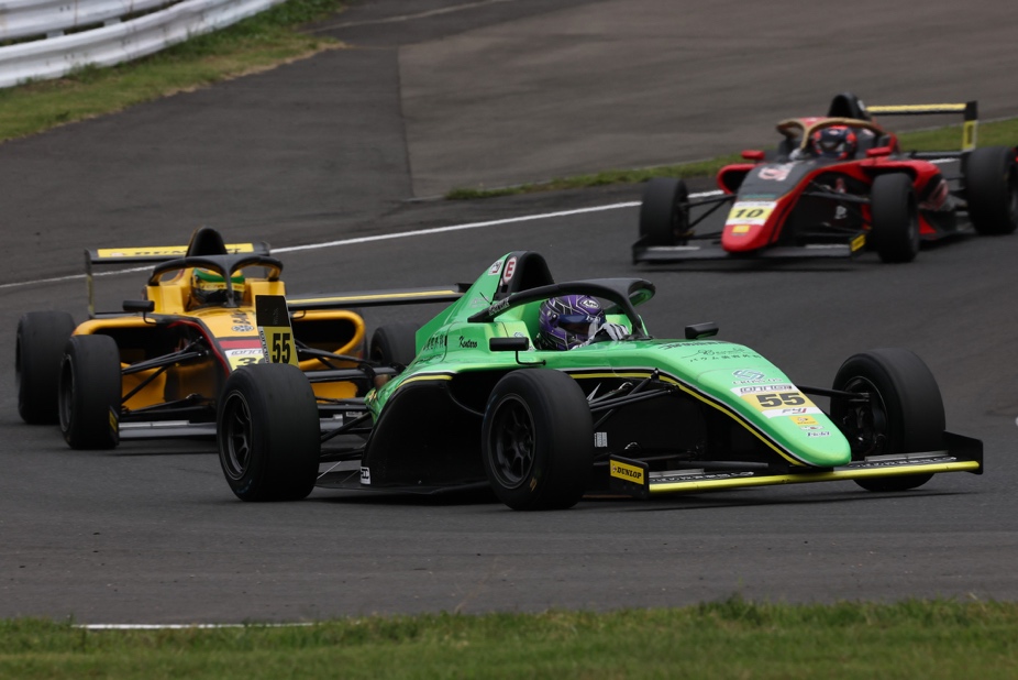 緊迫のトップ争いを鈴⽊⽃輝哉が制し2勝⽬　INDPではKENTAROが逃げ切り3勝⽬飾る