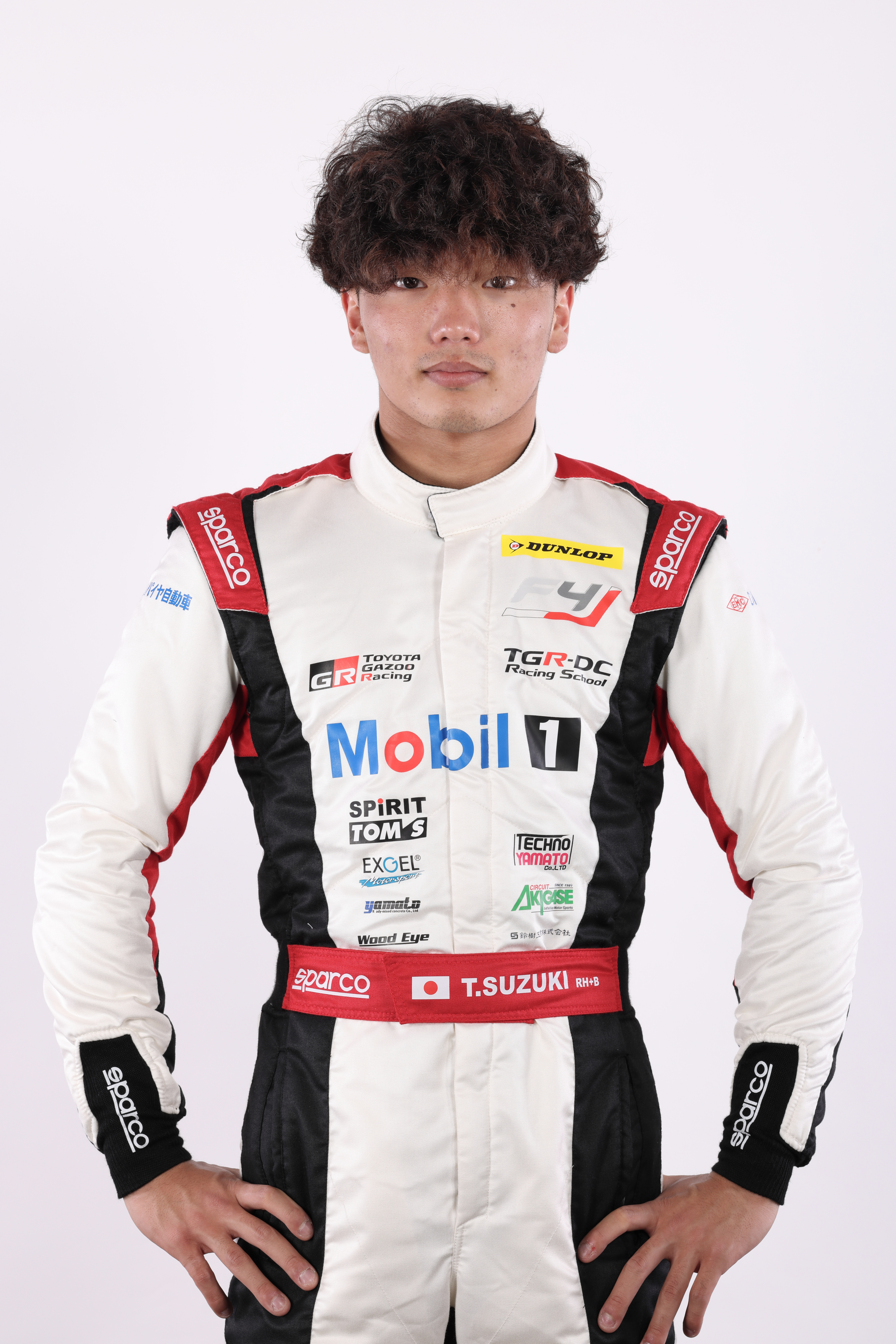 鈴木 斗輝哉 / T.SUZUKI