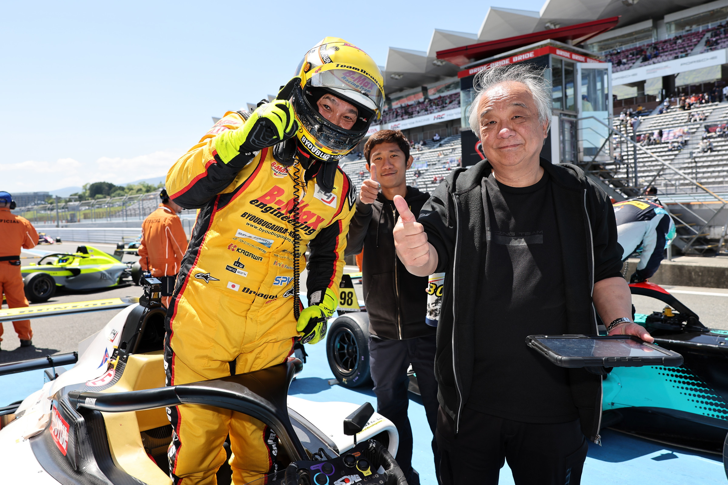 波乱続いた第1戦、佐野雄城が逆転で初優勝！INDPクラスはDRAGONがポール・トゥ・ウイン