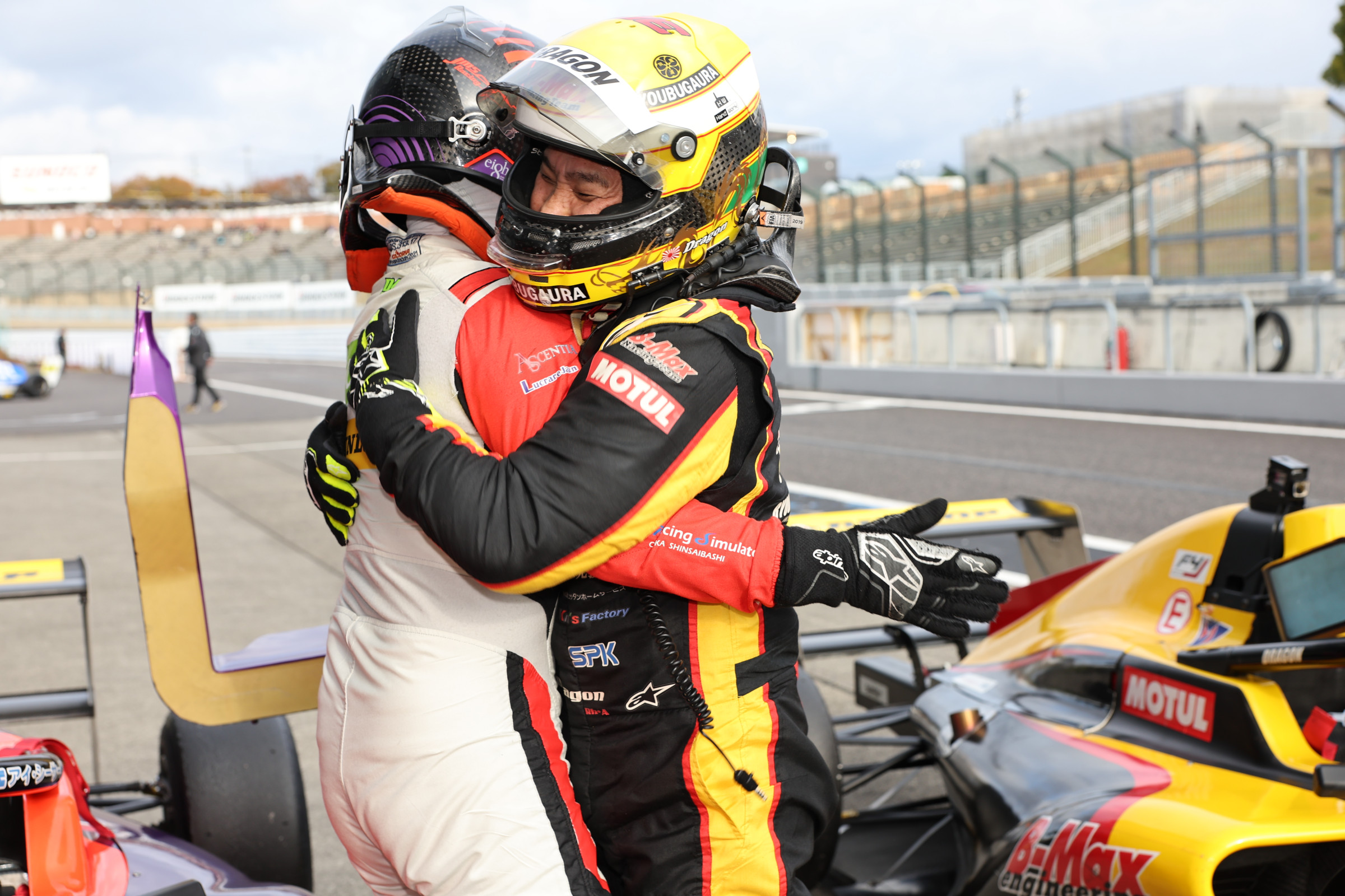 洞地が再車検でまさかの失格、優勝は新原光太郎！INDPは鳥羽が連勝、タイトルはDRAGONが獲得