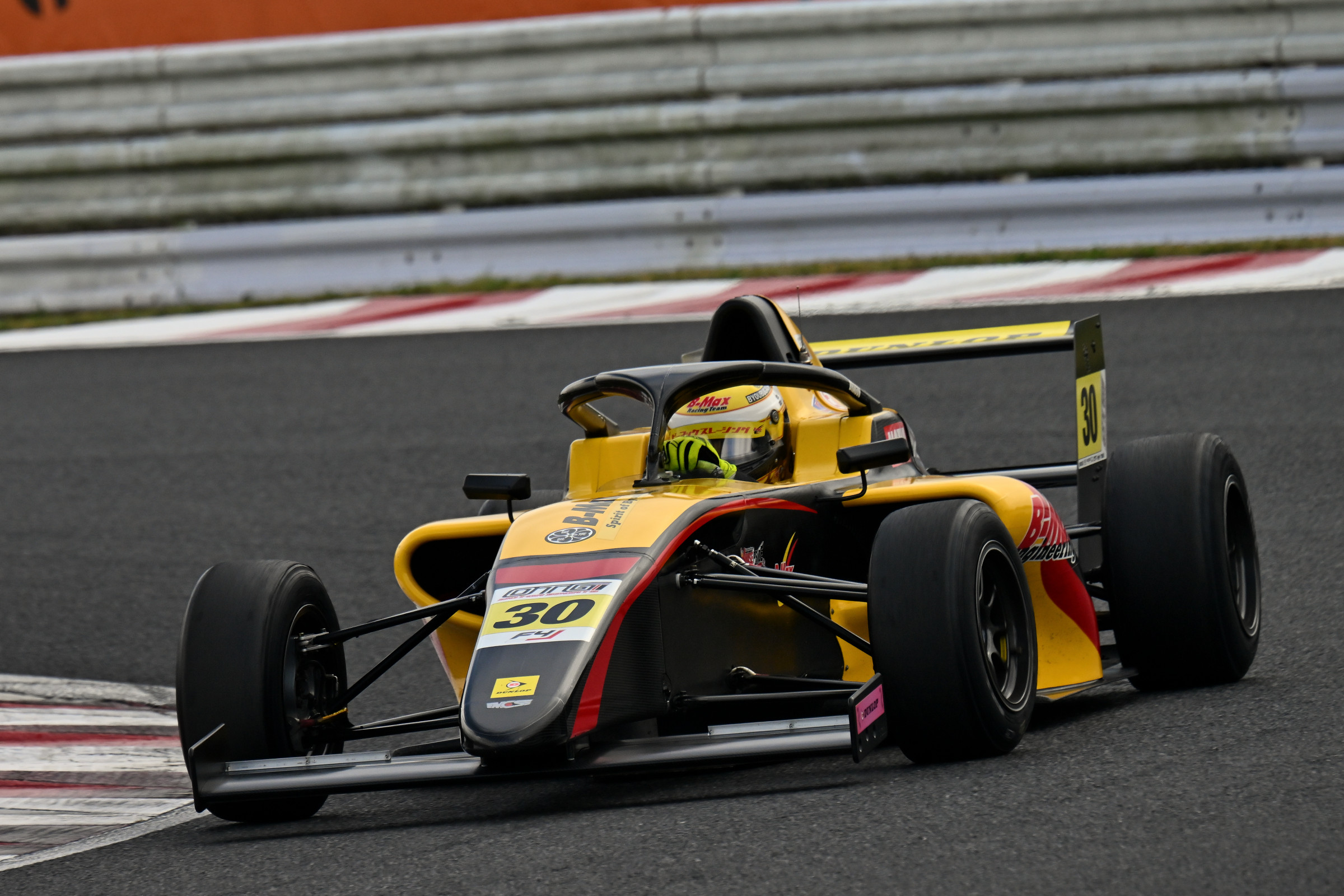 SCスタートとなった第12戦決勝は野村勇斗が凱歌佐野雄城届かず2位、INDPはDRAGONが制す