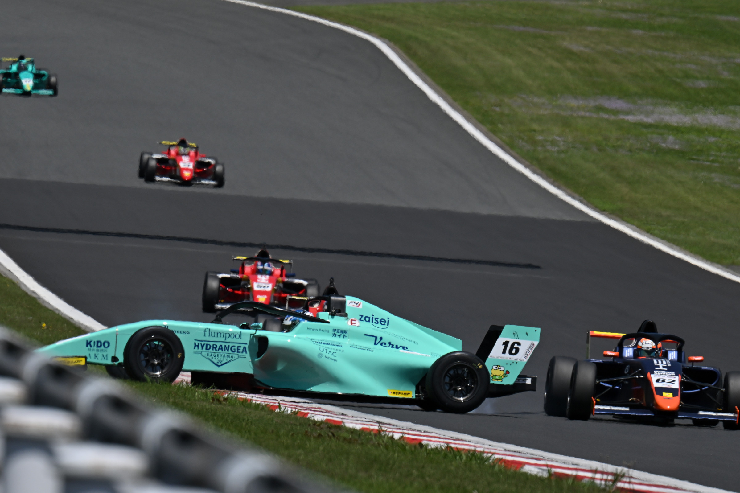 波乱続いた第1戦、佐野雄城が逆転で初優勝！INDPクラスはDRAGONがポール・トゥ・ウイン