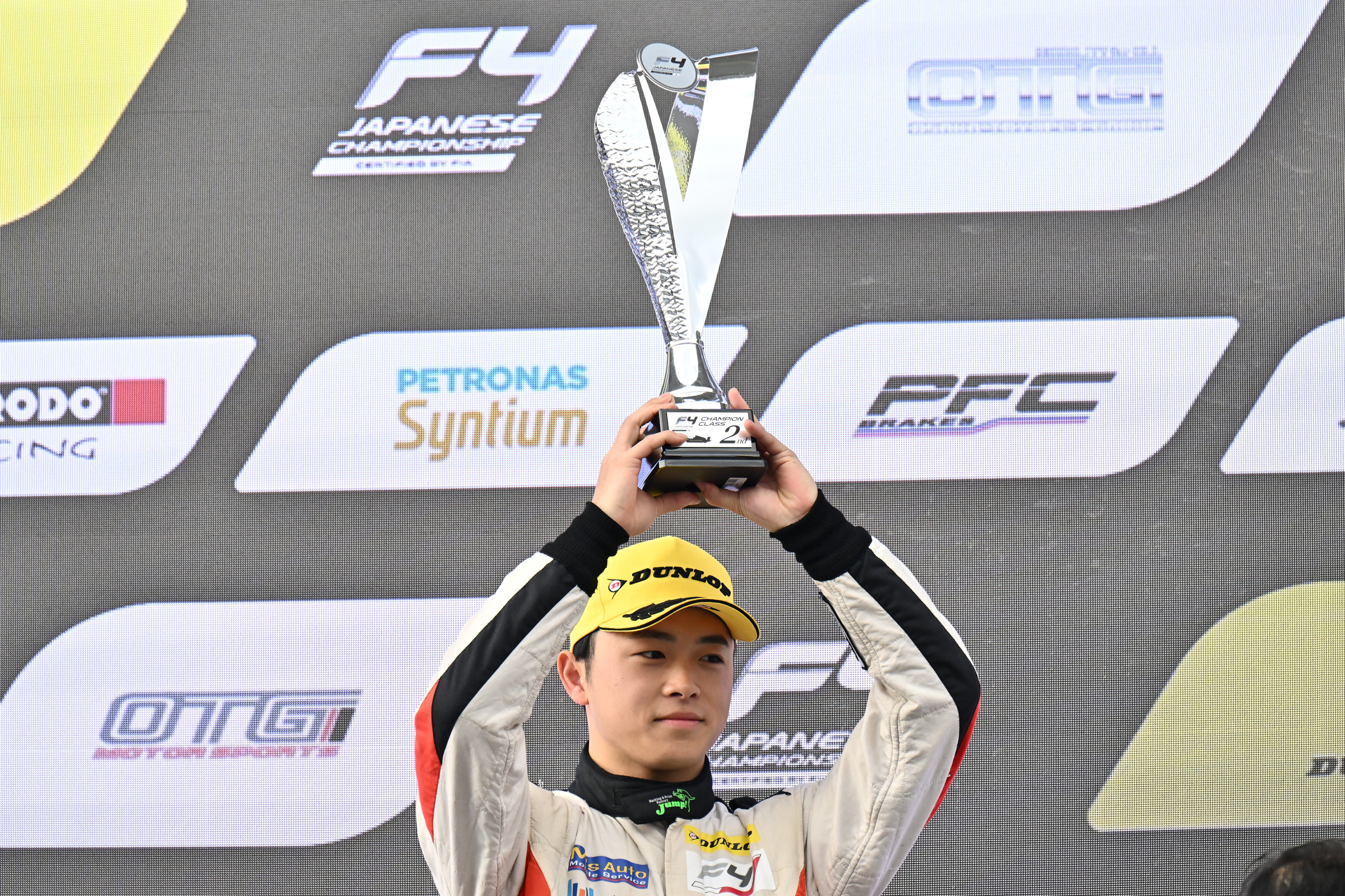 洞地が再車検でまさかの失格、優勝は新原光太郎！INDPは鳥羽が連勝、タイトルはDRAGONが獲得